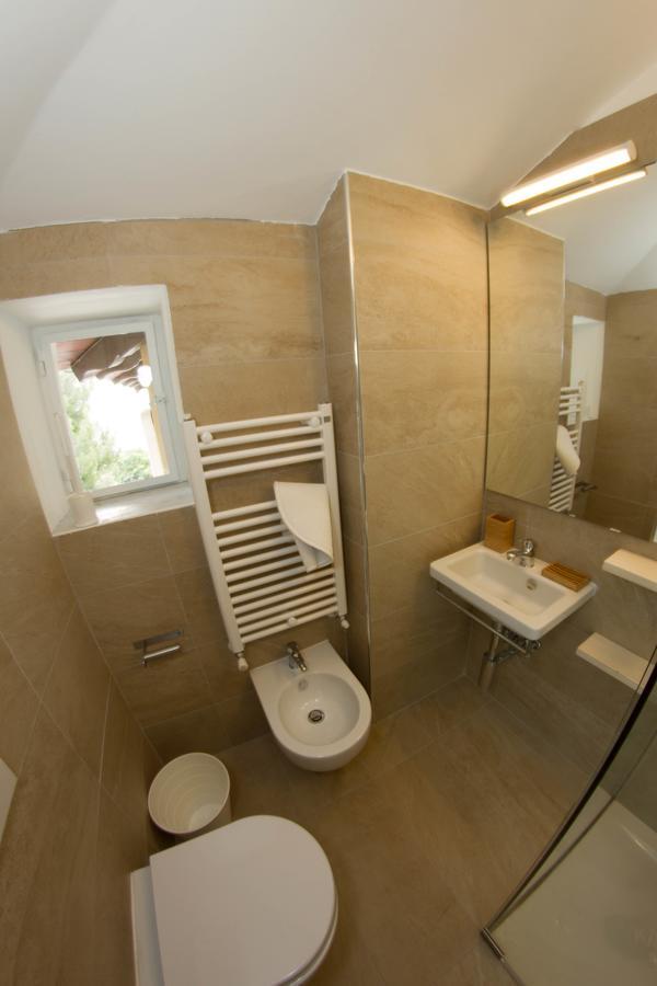 Residence Villa Ombrosa Споторно Экстерьер фото